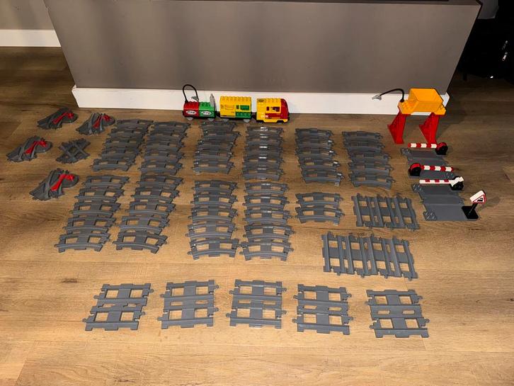 mega grote set Lego Duplo Treinrails + Trein, Kinderen en Baby's, Speelgoed | Overig, Zo goed als nieuw, Jongen of Meisje, Ophalen of Verzenden