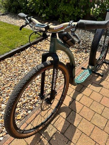 Aanbieding - Kickbike Cross 29er - Special Edition beschikbaar voor biedingen
