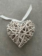 Nieuw rotan hart, Huis en Inrichting, Woonaccessoires | Wanddecoraties, Ophalen, Nieuw