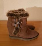 Sleehak laarzen, maat 35. NIEUW!, Bruin, Lage of Enkellaarzen, Nieuw, Ophalen of Verzenden