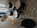 COMPLEET DRUMSTEL MET STOKKEN, TAS VOOR € 175, Muziek en Instrumenten, Drumstellen en Slagwerk, Ophalen of Verzenden, Zo goed als nieuw