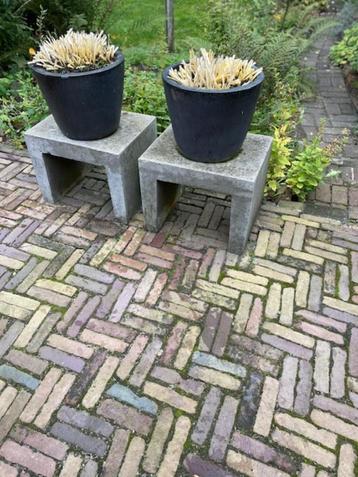 U blok beton 2 stuks beschikbaar voor biedingen