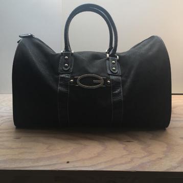 GUESS Reis tas (groot en rijkelijk met logo's versierd) beschikbaar voor biedingen
