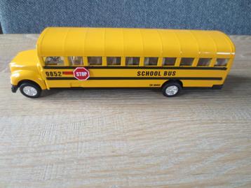 Modelauto: Schoolbus de 9852. Z.g.a.n.  beschikbaar voor biedingen