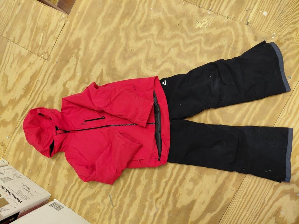 Compleet skipak voor 10 jarige, Overige merken, 100 tot 140 cm, Ophalen of Verzenden, Zo goed als nieuw