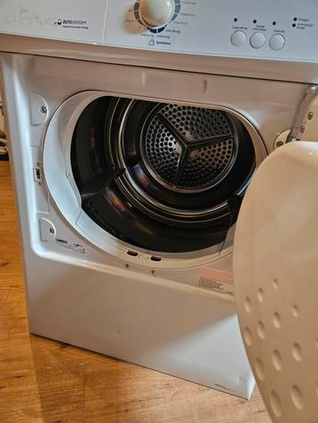 Zanussi 7KG condensdroger.  beschikbaar voor biedingen