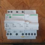 aardlekautomaat b karakteristiek 16 ampere, Doe-het-zelf en Verbouw, Elektra en Kabels, Ophalen of Verzenden, Zo goed als nieuw