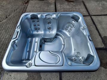 5 pers sundance  JACUZZI top merk  ‼️ vandaag nog bezorgd  beschikbaar voor biedingen