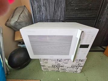 Combi Magnetron/Oven - Goede Staat beschikbaar voor biedingen