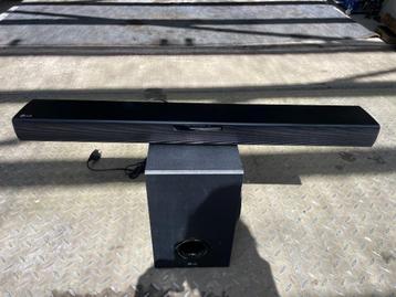 LG SJ2 Soundbar + Bassbooster   beschikbaar voor biedingen