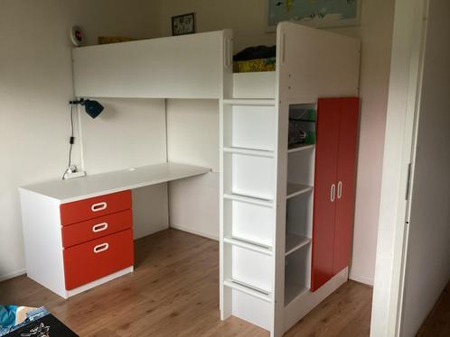 IKEA Stuva Hoogslaper met Bureau - Rood, Kinderen en Baby's, Kinderkamer | Stapelbedden en Hoogslapers, Gebruikt, Hoogslaper, Ophalen