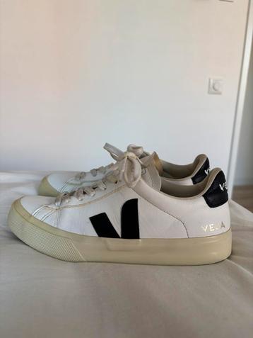 Leuke veja sneaker maat 38 beschikbaar voor biedingen