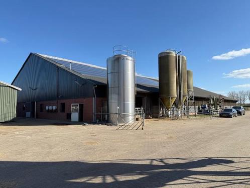 Stal 70 bij 36 m compleet 250 plaatsen melkrobots 4 stuks, Zakelijke goederen, Machines en Bouw | Overig, Ophalen of Verzenden