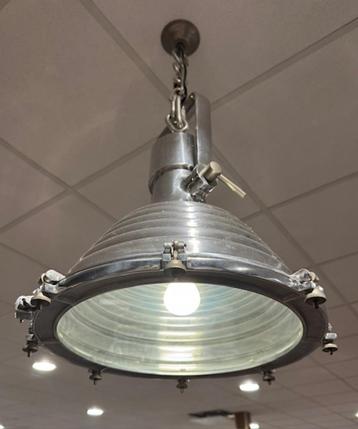hanglampen beschikbaar voor biedingen