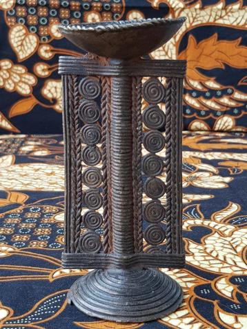 Mooie zeldzame antieke Oosterse brander van brons 13,5 cm. beschikbaar voor biedingen