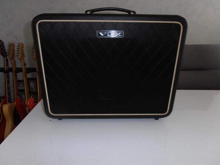 Vox V112NT speakerbox, Muziek en Instrumenten, Versterkers | Bas en Gitaar, Minder dan 50 watt, Ophalen of Verzenden