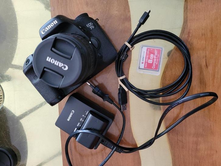 Canon 7d incl 18-55 lens, kabel, geheugenkaart en oplader, Audio, Tv en Foto, Fotografie | Fotostudio en Toebehoren, Gebruikt