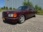 Mercedes-Benz S-Klasse 3.0 300 SE AUT K6 1985 Rood, Auto's, Mercedes-Benz, Automaat, Achterwielaandrijving, Zwart, 1573 kg