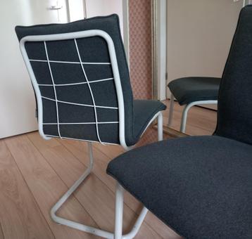 Fijne eetkamerstoelen van XOOON beschikbaar voor biedingen