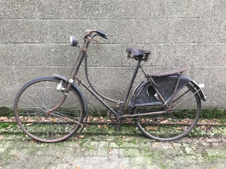 Oldtimer damesfiets, Fietsen en Brommers, Fietsen | Oldtimers, Jaren '20 of ouder, Ophalen