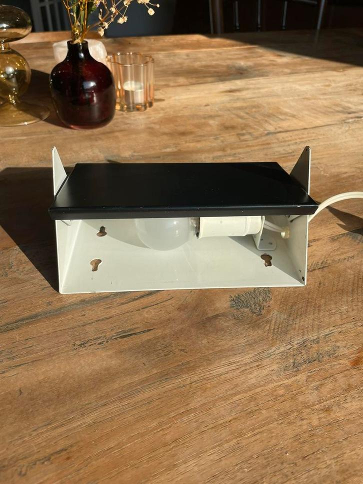 Anvia 7013 wandlamp – Zwart – J.J.M. Hoogervorst (1960), Huis en Inrichting, Lampen | Wandlampen, Zo goed als nieuw, Metaal, Ophalen of Verzenden
