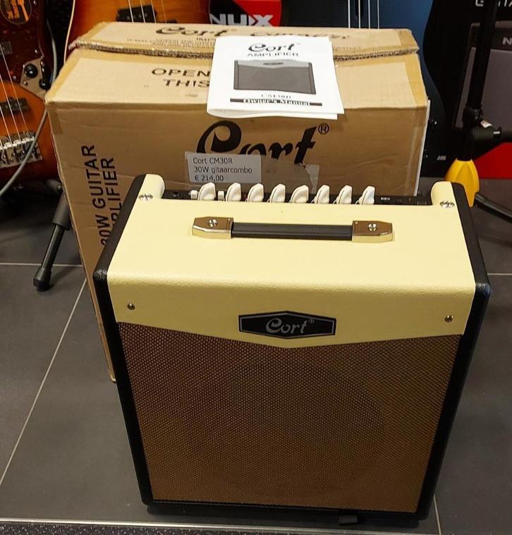 Cort CM30-R gitaarversterker NIEUW!!, Muziek en Instrumenten, Versterkers | Bas en Gitaar, Nieuw, Gitaar, Minder dan 50 watt, Ophalen of Verzenden