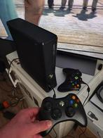 Xbox 360 Slim 250GB + 2 Controllers + Games!, Spelcomputers en Games, Ophalen of Verzenden