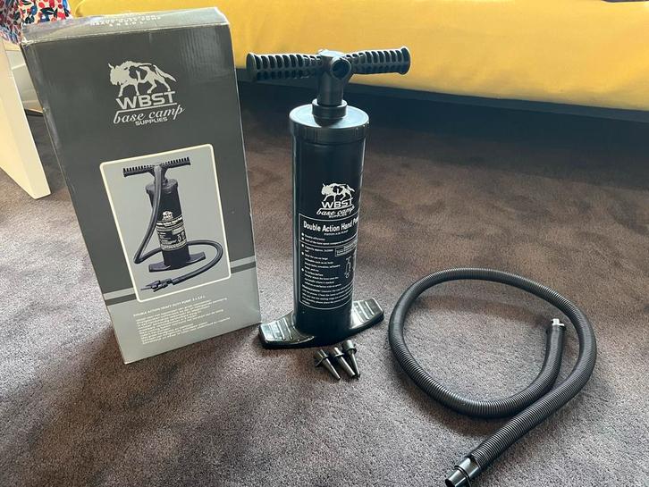 WBST Base Camp Double Action Handpomp - Nieuwstaat, Caravans en Kamperen, Luchtpompen, Zo goed als nieuw, Handmatig, Ophalen of Verzenden