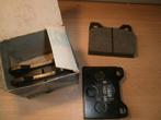 Volvo 140 240 260 2 Sets remblokken voor en achter Girling, Auto-onderdelen, Ophalen of Verzenden, Triumph