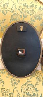 Brocante klok grijs ovaal, ., Ophalen of Verzenden, ., Analoog