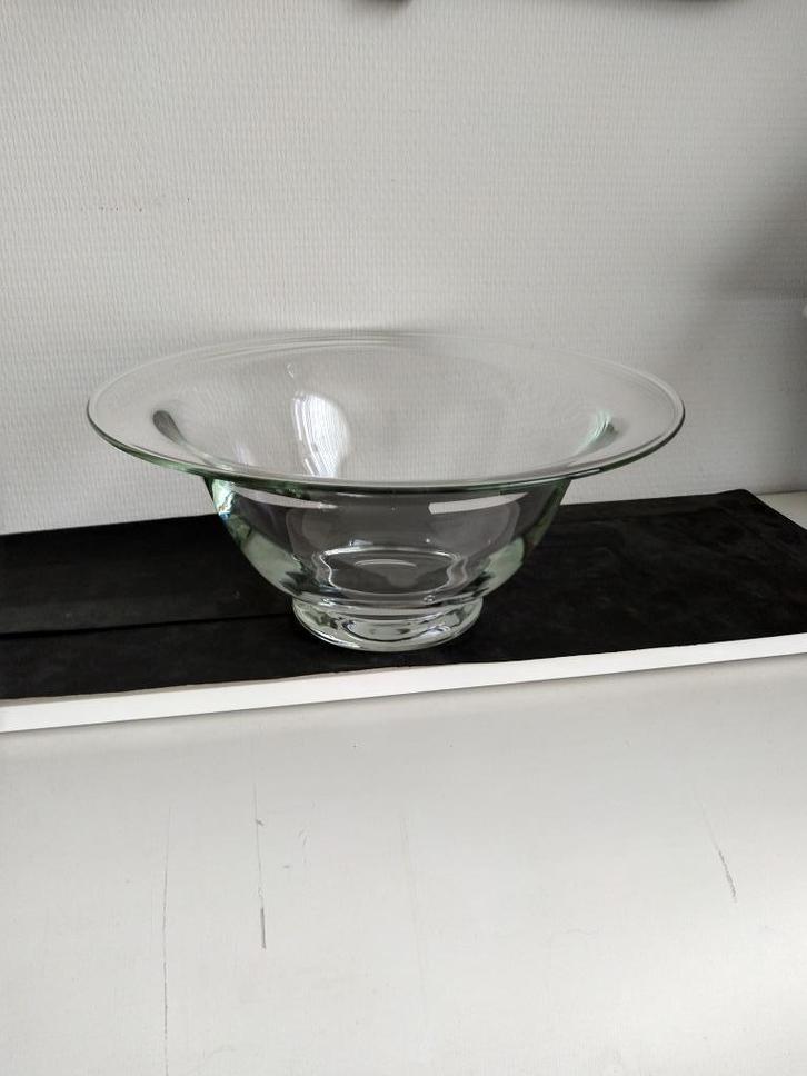 Glazen schaal/kom, Huis en Inrichting, Woonaccessoires | Schalen en Manden, Zo goed als nieuw, Schaal, Rond, Glas, Ophalen of Verzenden