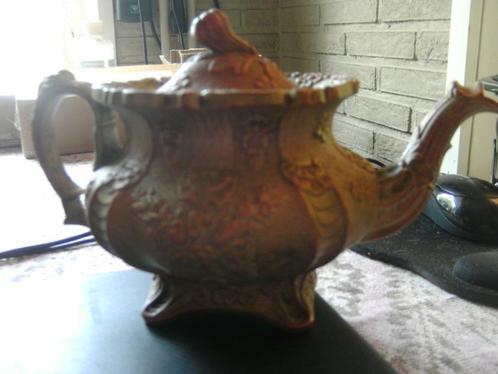 theepot Aziatisch met bloemen leeuwenkop op vier pootjes, Verzamelen, Porselein, Kristal en Bestek, Gebruikt, Overige typen, Verzenden