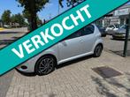 Toyota Aygo 1.0-12V Comfort AUTOMAAT 75.000 KM, Stof, Gebruikt, Zwart, 4 stoelen