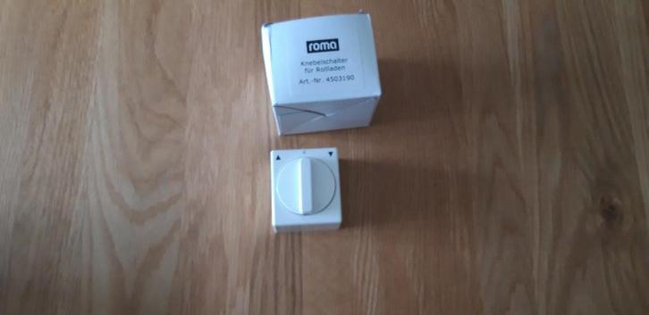 Schakelaars om rolluiken en zonneschermen te bedienen.Nieuw, Doe-het-zelf en Verbouw, Elektra en Kabels, Nieuw, Schakelaar, Ophalen of Verzenden