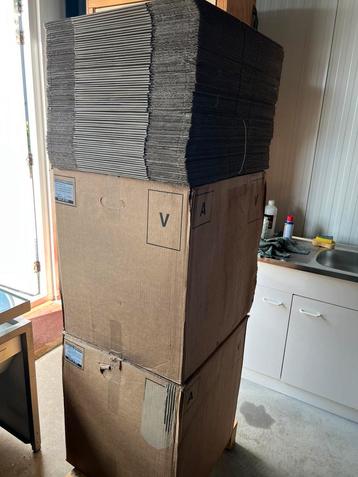 250 Fefco Amerikaanse Vouwdozen Verzenddozen 35 x 25 x 25 cm beschikbaar voor biedingen