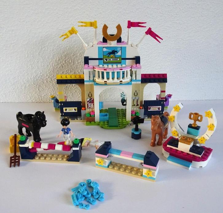Lego Friends 41367 Stephanie's paardenconcours, Kinderen en Baby's, Speelgoed | Duplo en Lego, Gebruikt, Ophalen of Verzenden