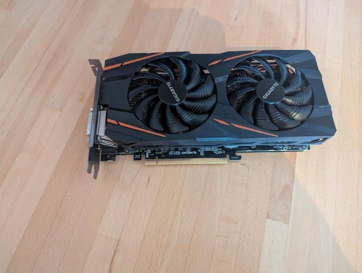 Gigabyte Radeon RX 570, Computers en Software, Videokaarten, Zo goed als nieuw, AMD, PCI-Express 3.0, GDDR5, HDMI, DisplayPort