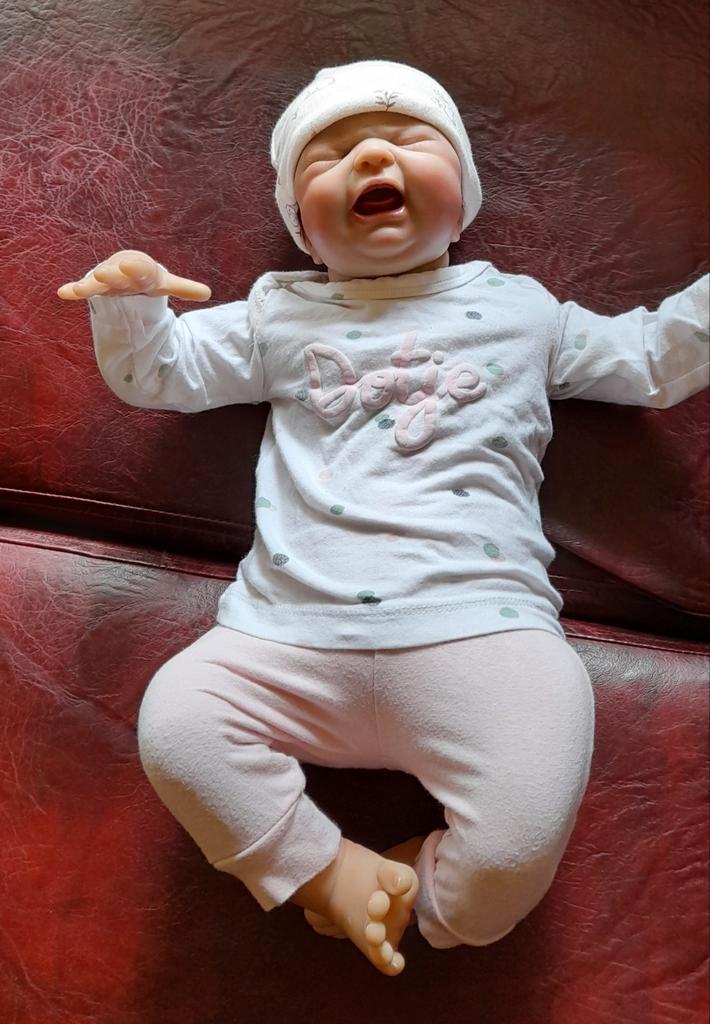 Reborn baby Maria, 'eerste schreeuw', Verzamelen, Poppen, Nieuw, Babypop, Verzenden