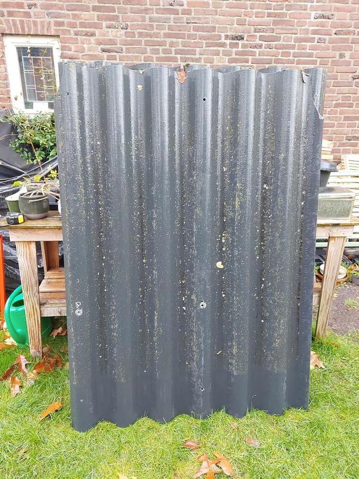 Gratis 3 Golfplaten (Nijmegen), Doe-het-zelf en Verbouw, Dakpannen en Dakbedekking, Gebruikt, Golfplaat, Kunststof, Zwart, 5 tot 10 m²