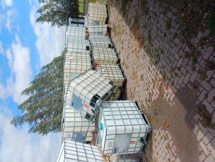 Ibc kratten 1000liter afkomstig van zeepfabriek, Tuin en Terras, Regentonnen, Zo goed als nieuw, Kunststof, 150 liter of meer