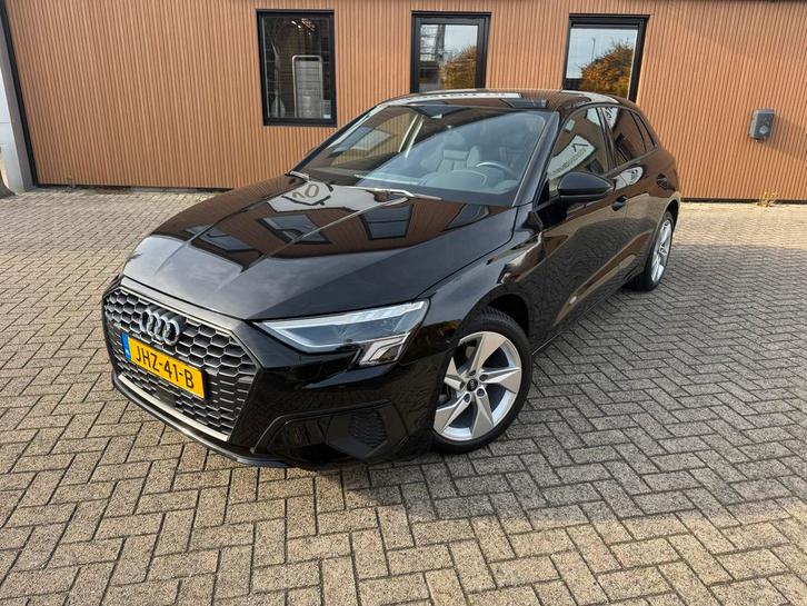 Audi A3 30 Tfsi 110pk 2023 Zwart Appel Carplay/Anroid Auto, Auto's, Audi, Particulier, A3, Aangepast voor mindervaliden, ABS, Adaptieve lichten