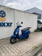Agm scooter, Fietsen en Brommers, Snorfietsen en Snorscooters, Overige merken, Ophalen of Verzenden, Zo goed als nieuw, Benzine