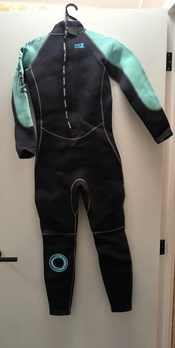 Wetsuit kidsmaat L beschikbaar voor biedingen