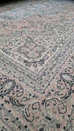 Vloerkleed 240x330 - Gebruikt, Huis en Inrichting, Stoffering | Tapijten en Kleden, Ophalen, Gebruikt, Grijs, Vintage