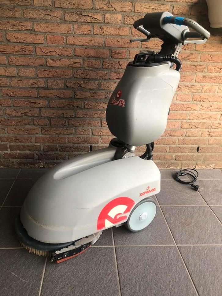 Schrobmachine comac Vispa, Doe-het-zelf en Verbouw, Reinigingsmachines, Zo goed als nieuw, Ophalen