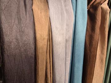 Overgordijn stof blauw, zilver, goud, bruin glans en motief  beschikbaar voor biedingen