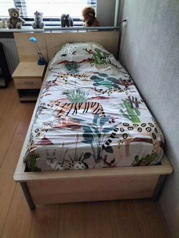 Kinderbed tienerbed 200 x 0.90 beschikbaar voor biedingen