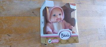 Klein baby popje beschikbaar voor biedingen