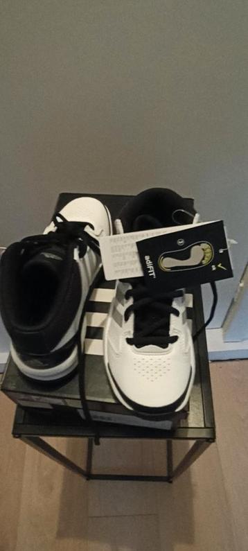 Adidas maat 33 nieuw beschikbaar voor biedingen