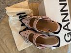 GANNI Pump, Kleding | Dames, Ganni, Ophalen of Verzenden, Nieuw, Kort